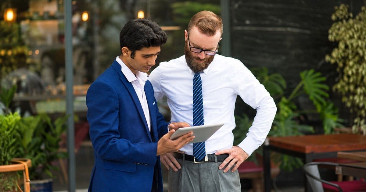 RAG vs Fine-Tuning vs AI Agents: Which Approach Should a Business Choose?